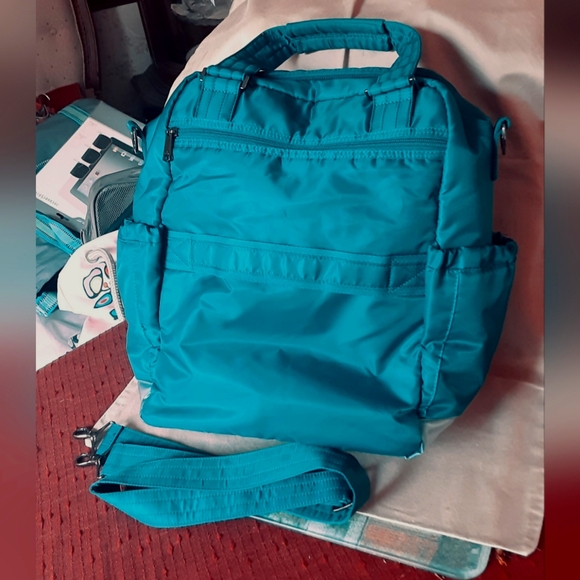 24HR SALE...EUC Lug Tracker XL Overnight Tote - Picture 11 of 16